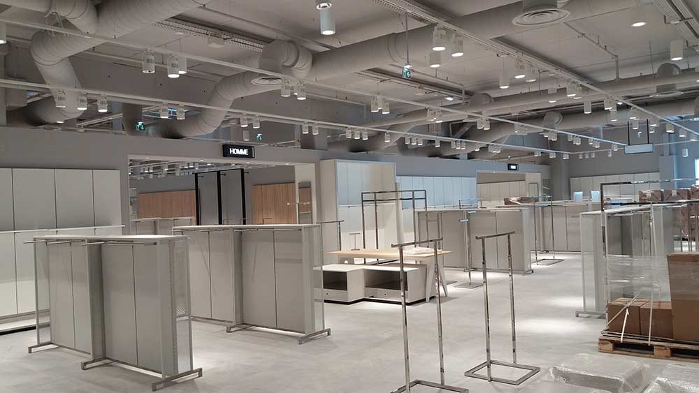 éclairage sur le magasin H&M; de Carcassonne